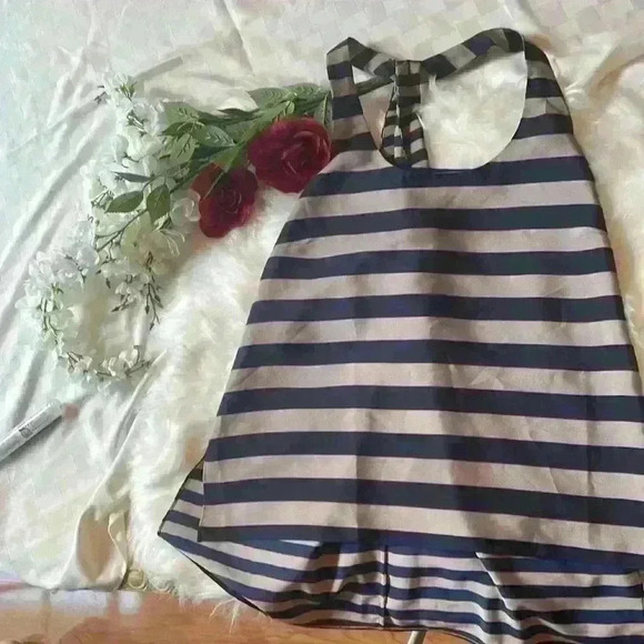 BCBGMAXZRIA sleeveless blouse Size M - Picture 7 of 7